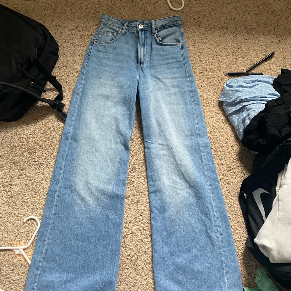 BERSHKA WIDE LEG JEANS